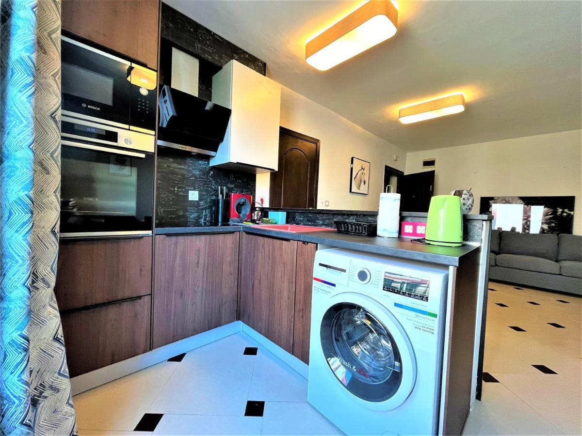 Botabara 312 Self Catering Beach Apartment Pomorie Exteriér fotografie